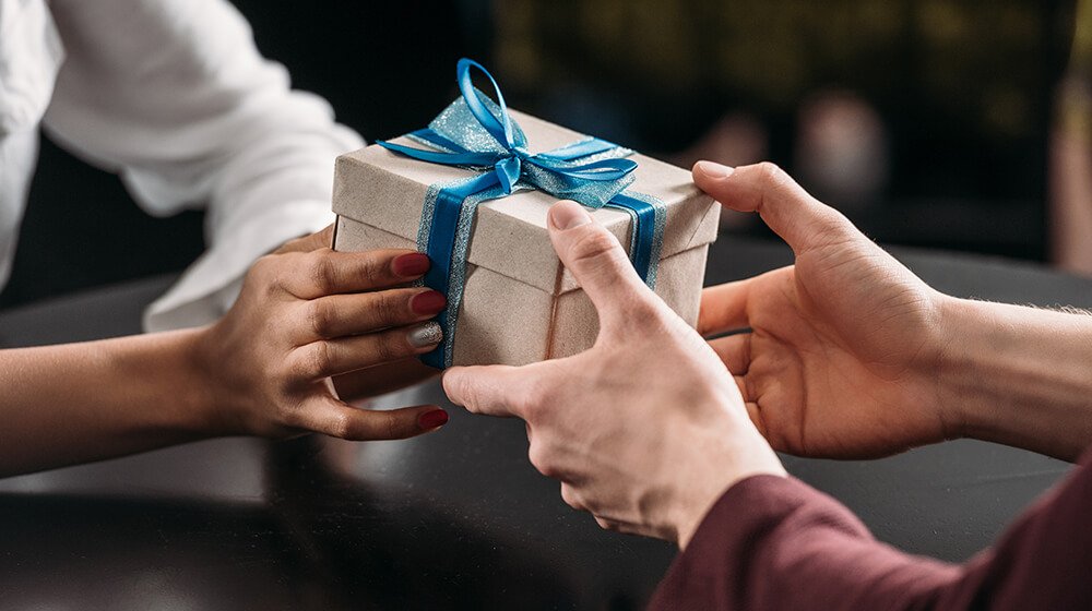 Corporate Gifting Strategies: Building Connections in the Digital Age